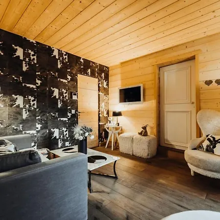 Cozy Near The Center Apartment *